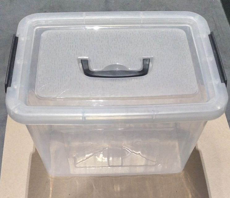 Large Acrylic Container w/Cover (Eaches)